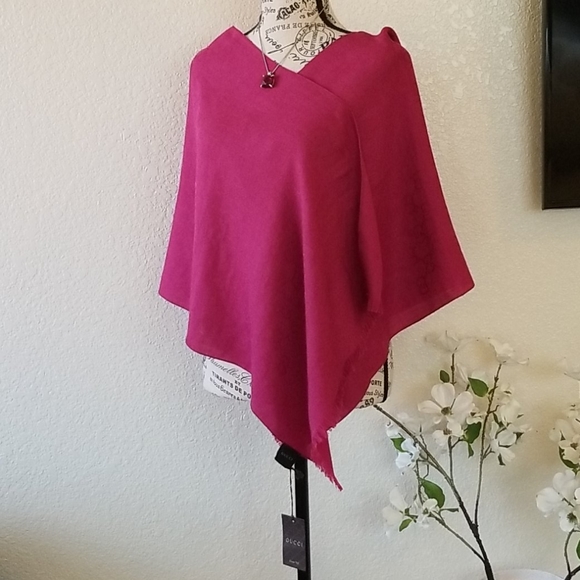 New GUCCI Monogram Wool & Silk Scarf - Picture 2 of 11